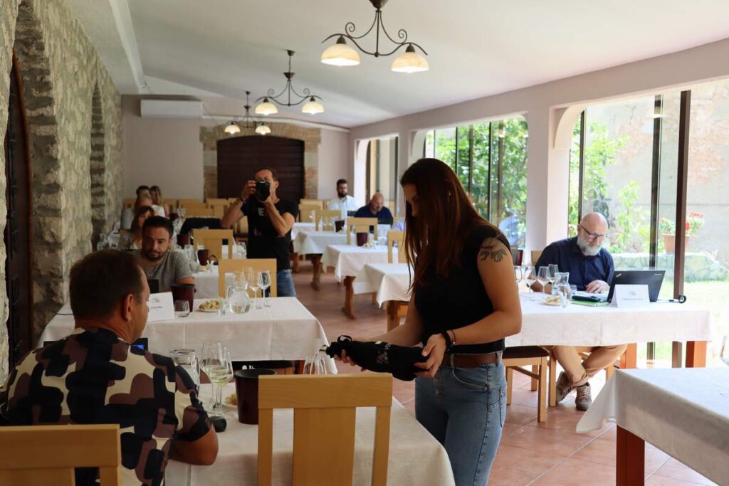 Za Smotru vina istočne Istre ocjenjivana 92 uzorka vina od Pule do Kastva